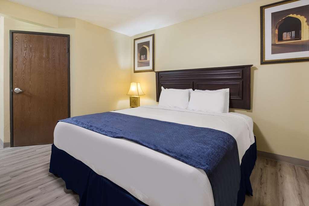 Rodeway Inn Houston North Greenspoint Pokoj fotografie
